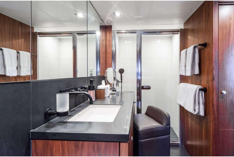 Sunseeker 131